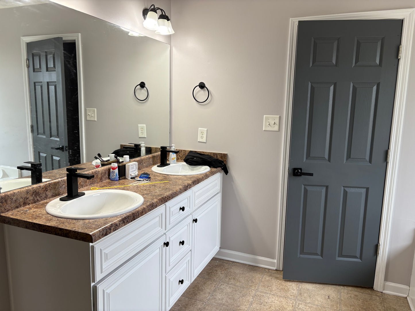 🎨 Color Consultation – Let’s Find Your Perfect Hue! 🎨